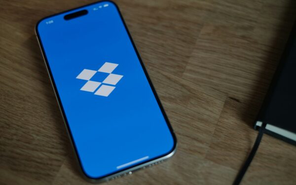Po 19 metų „Dropbox“ palieka Drew Houston: bendrovę perima naujas vadovas