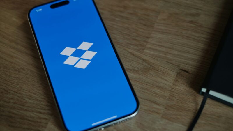 Po 19 metų „Dropbox“ palieka Drew Houston: bendrovę perima naujas vadovas
