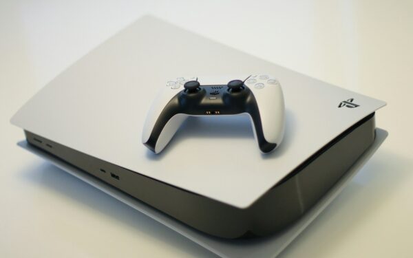 „007 First Light“ žaidėjai įsiutę: pre-load gaus tik „PlayStation 5“ savininkai