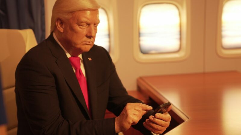 Trumpas perspėjo Europą: jei nebus susitarimo, muitai gali šoktelėti iki 25 proc.