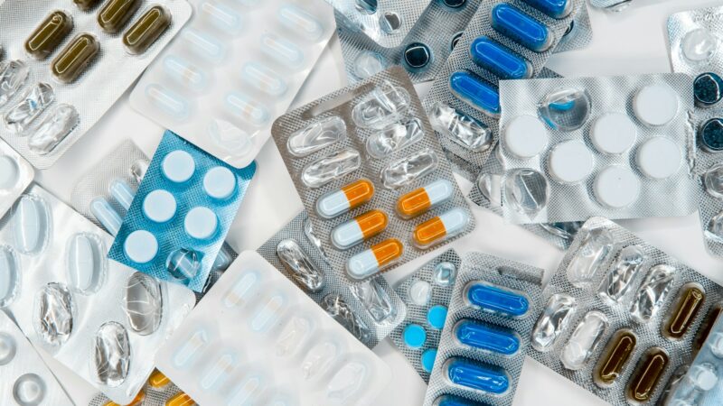 Sveikatos sistema susiduria su brangiai kainuojančia problema: kaltas atsparumas antibiotikams