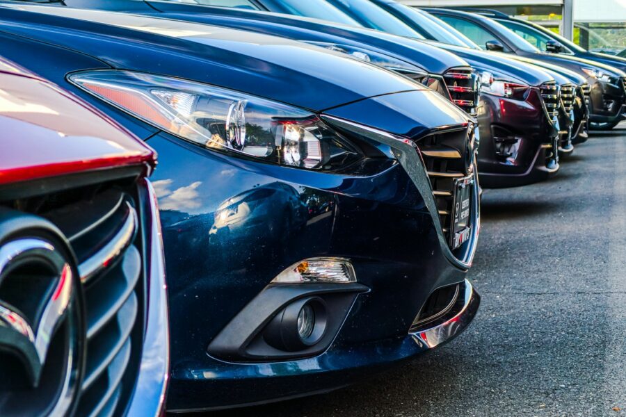 Trumpo planai dėl Kinijos sukėlė audrą: automobilių sektorius reikalauja ribojimų