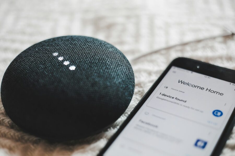 Google Home. Unsplash nuotr.