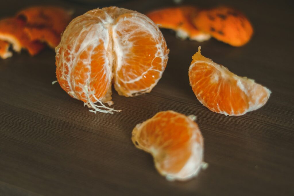 Nuluptas apelsinas. Unsplash nuotr.