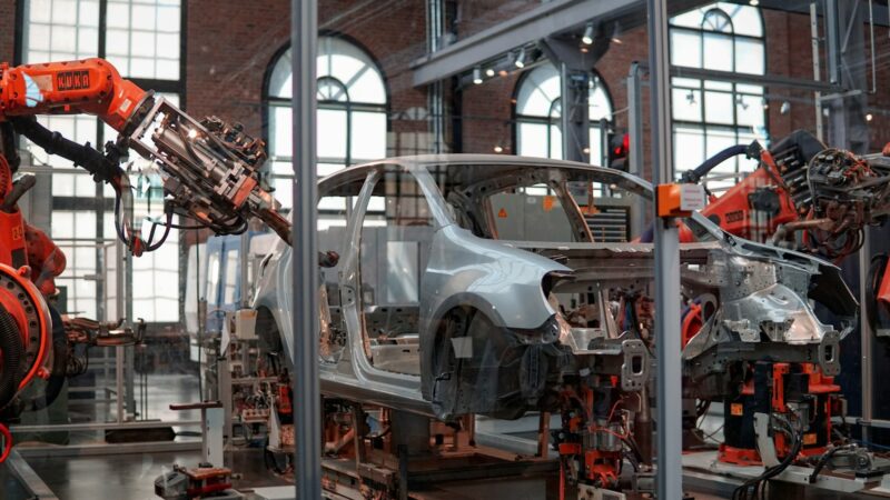 Lenkijos automobilių sektorius: tarp kainų spaudimo ir technologijų partnerystės su Kinija