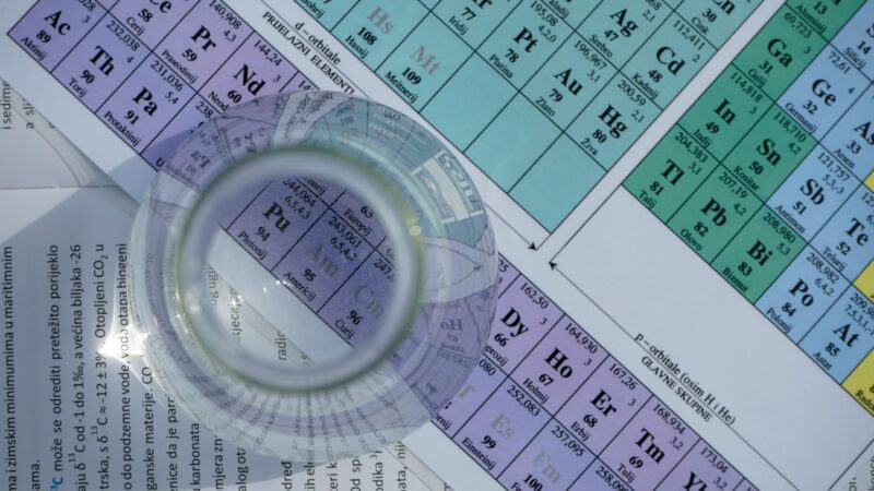 Naujas eksperimentas meta iššūkį klasikinei chemijai: aromatiškumas aptiktas sunkiųjų metalų sistemoje