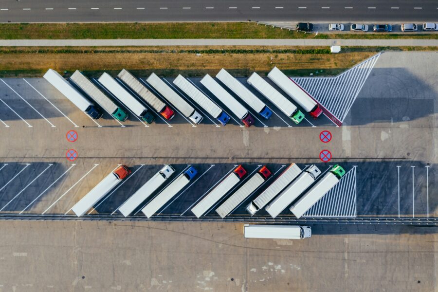Lenkijos transporto sektoriuje skamba pavojaus signalai: įmonės užsidaro rekordiniu tempu