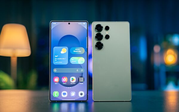 Po sėkmingo „Galaxy S26“ starto „Samsung“ susidūrė su problema: analitikai įvardijo jos priežastis
