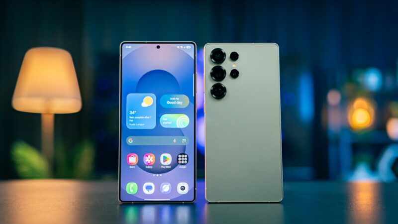 Po sėkmingo „Galaxy S26“ starto „Samsung“ susidūrė su problema: analitikai įvardijo jos priežastis