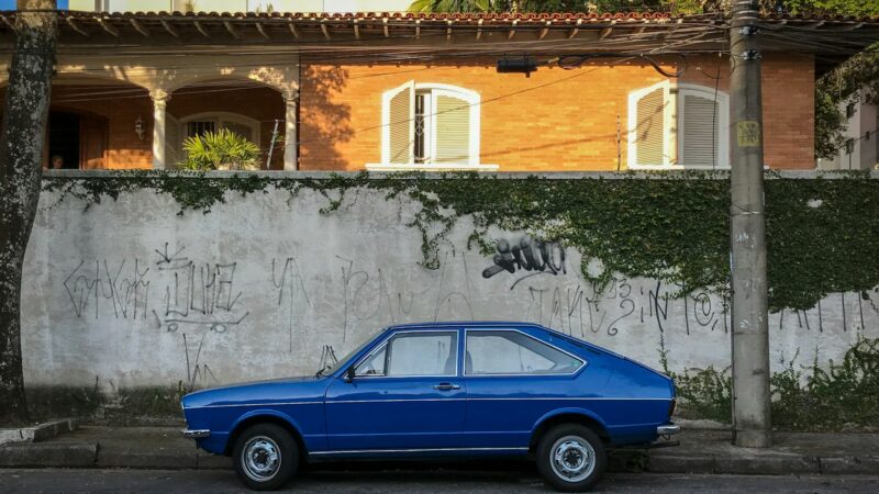 Europos Komisija stabdo planus: ką tai reiškia vairuojantiems senesnius automobilius?