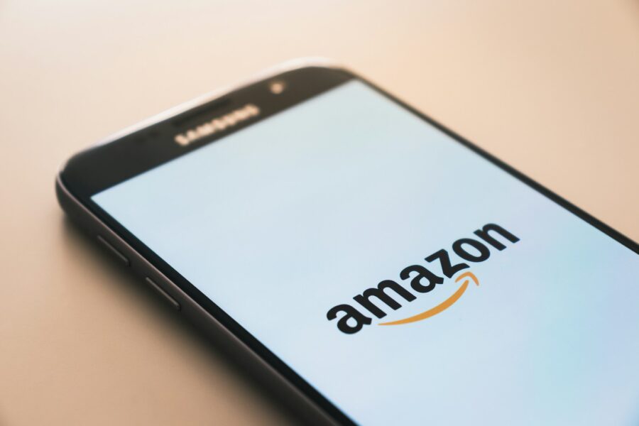 „Amazon“ logotipas. Unsplash nuotr.