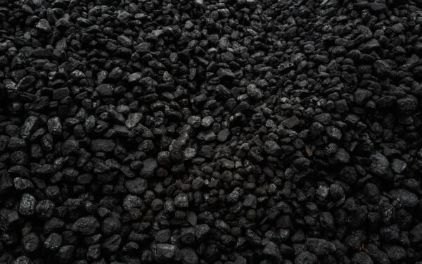 Energetikos rinkose – netikėtas sugrįžimas: anglis vėl tampa strateginiu kuru