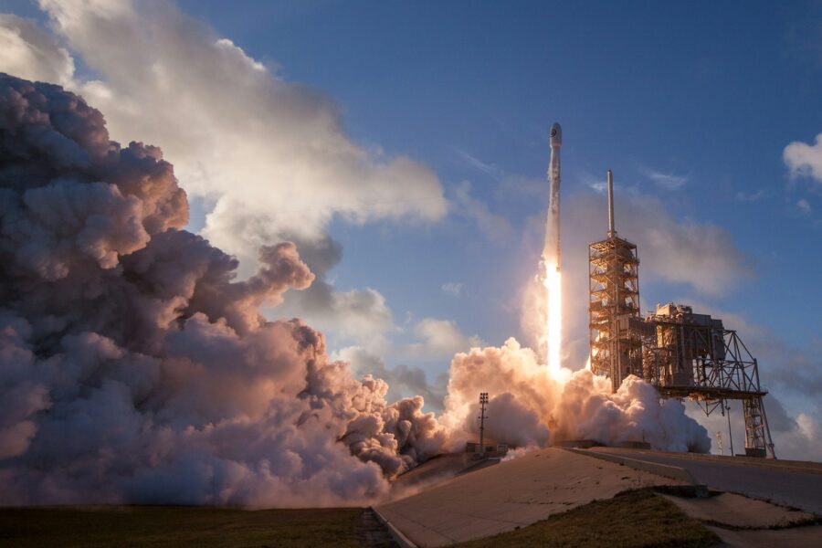 Raketos pakilimas. Unsplash nuotr.