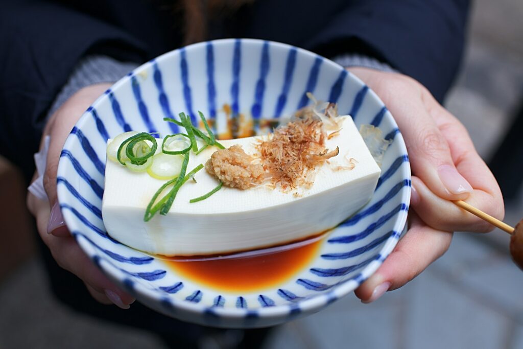 Tofu patiekalas. Unsplash nuotr.