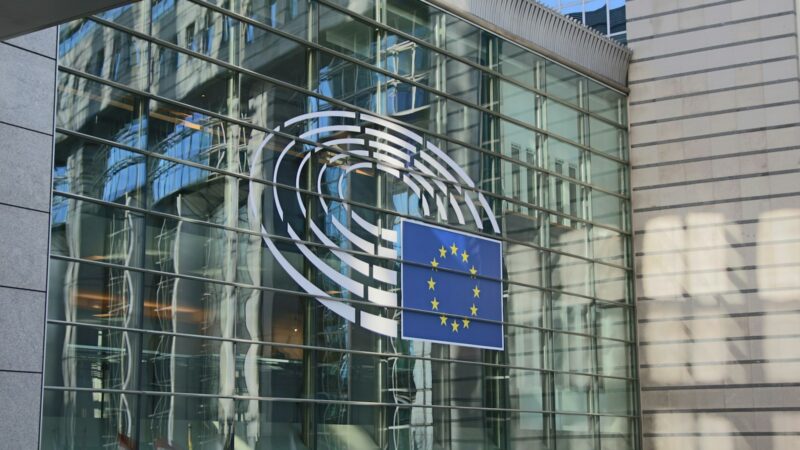Europos bankams siunčiamas pavojingas signalas: ECB stoja prieš kripto spaudimą