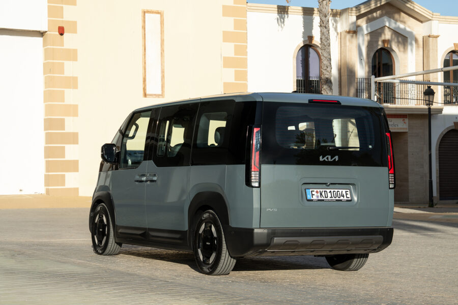 „Kia PV5 Passenger“ per realų bandymą nuvažiavo daugiau, nei žada WLTP