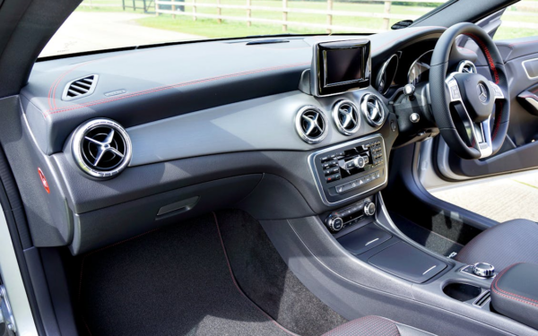 Automobilio interjeras susidėvi greičiau nei išorė — ir dauguma to nepastebi