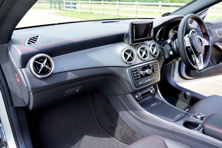 Automobilio interjeras susidėvi greičiau nei išorė — ir dauguma to nepastebi