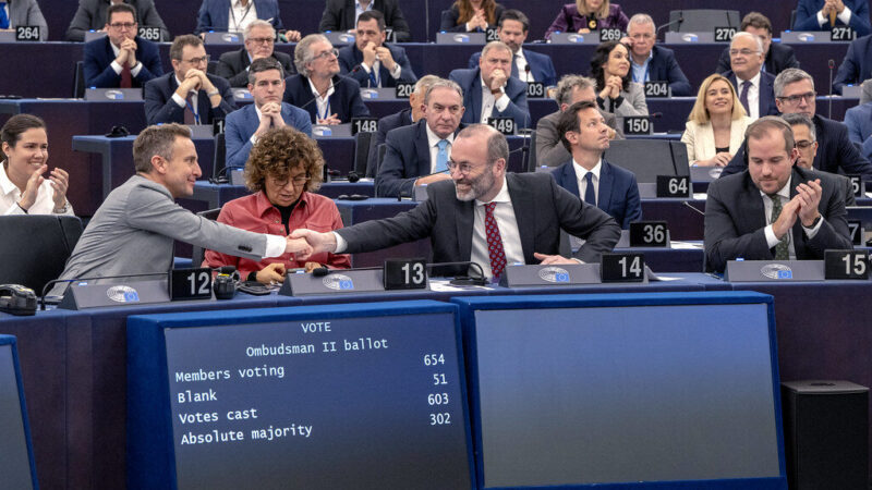 Briuselyje verda naujas ginčas: ištrinta „Signal“ žinutė sukėlė naują skaidrumo krizę Europos Komisijoje