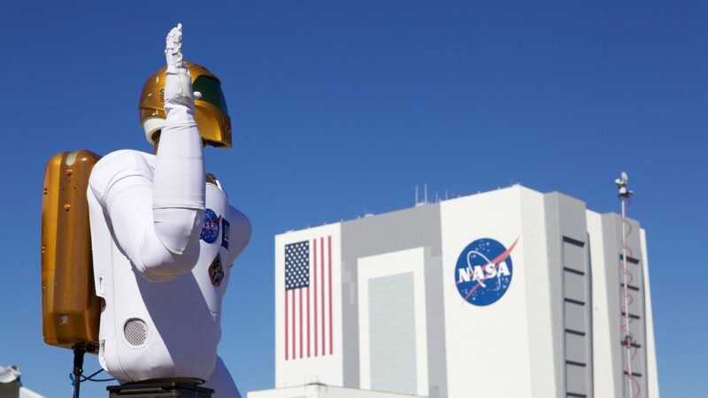 Humanoidų lenktynėse JAV gali likti užnugaryje: NASA robotikos vadovas mato pavojingą tendenciją