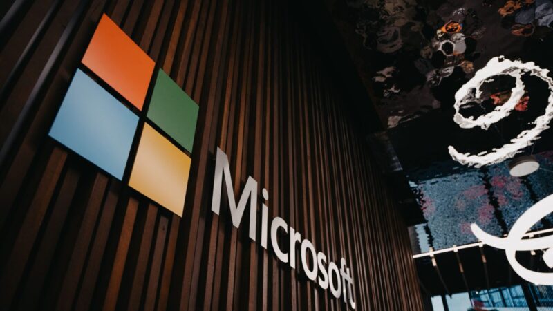 Laukia skubus kompiuterių atnaujinimas: „Windows 11“ sutvarkė itin pavojingą spragą