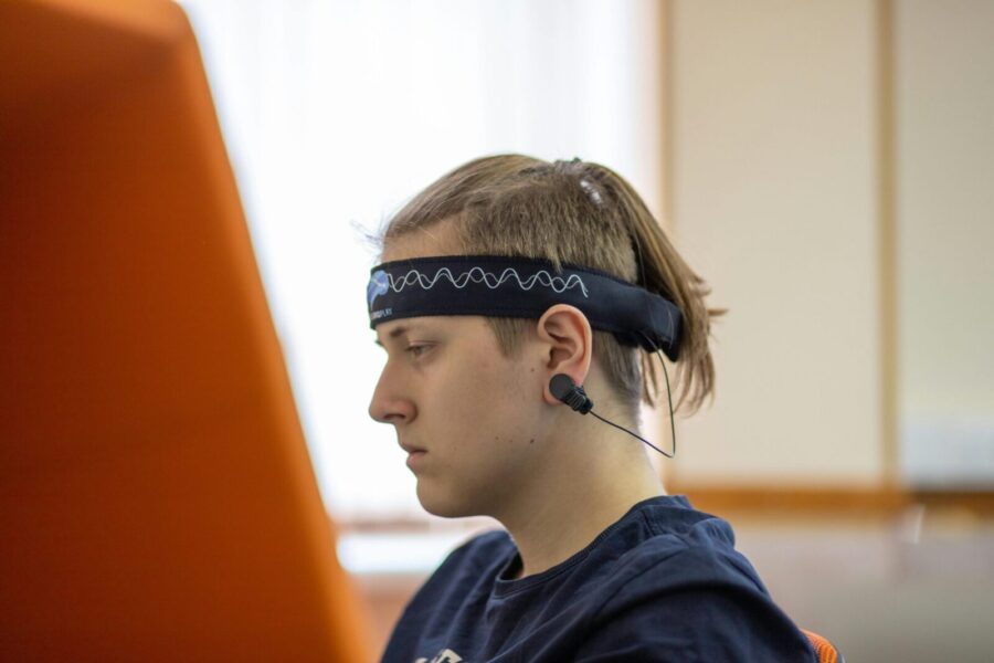 Investuotojai susidomėjo technologija, kuri žada atskirti žmogų nuo DI per 3 sekundes