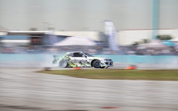 Laukimas baigėsi: kūrėjai atskleidė, kada „Japanese Drift Master“ atvers duris bendroms lenktynėms