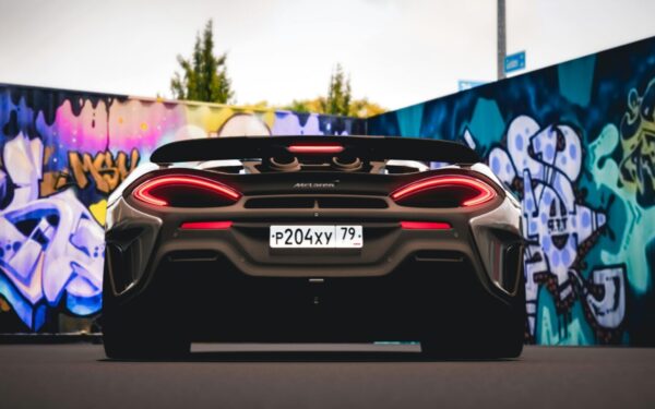 Buvę „Forza Horizon“ kūrėjai pagaliau parodė savo naują žaidimą: „CLUTCH“ pagaliau išlindo iš šešėlio
