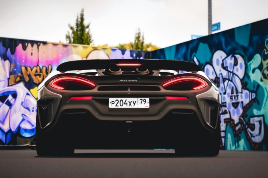 Buvę „Forza Horizon“ kūrėjai pagaliau parodė savo naują žaidimą: „CLUTCH“ pagaliau išlindo iš šešėlio