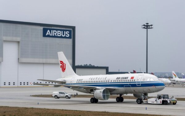 Vienas svarbiausių NATO orlaivių sulauks pastiprinimo: „Airbus“ plečia karinių tanklaivių gamybą