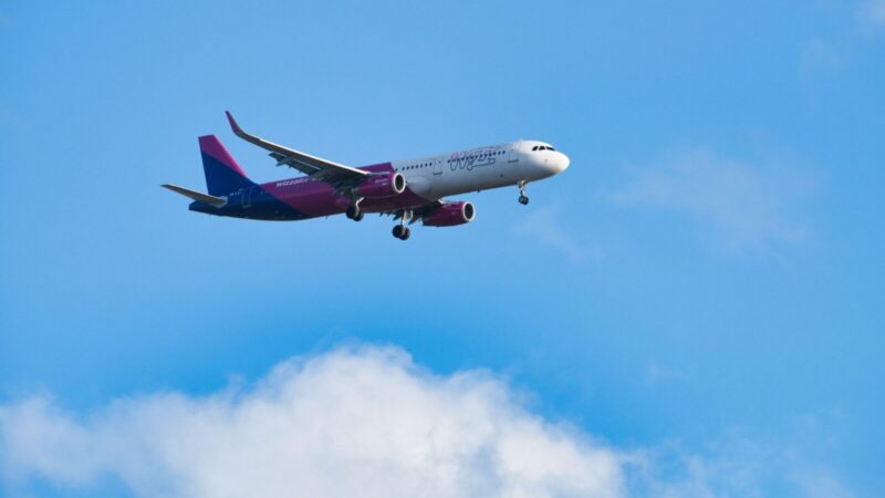 „Wizz Air“ paskelbė ambicingą planą: žada internetą nuo pakilimo iki nusileidimo