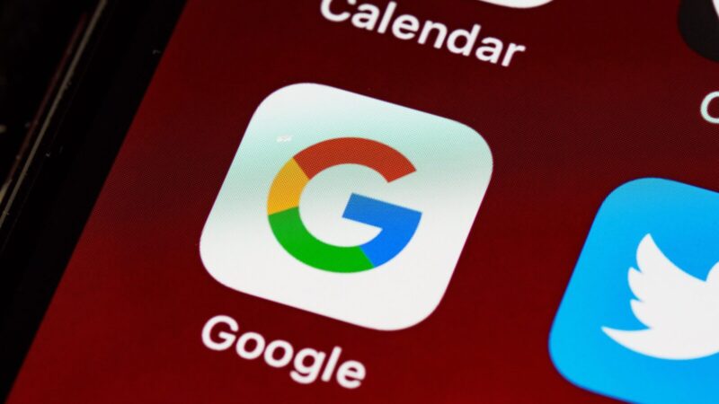 „Google Messages“ pagaliau taiso erzinančią problemą: turėtų sumažėti netyčinių žinučių