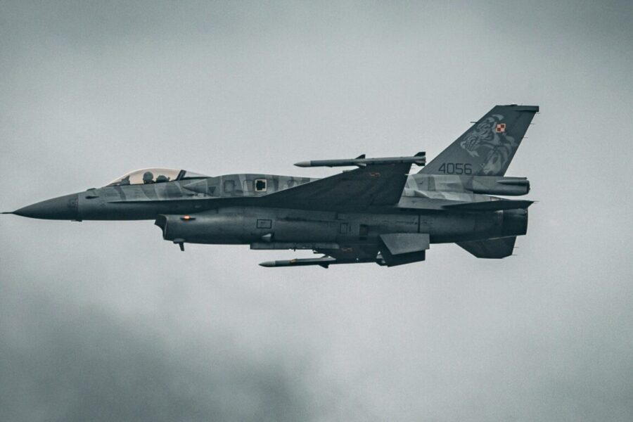 Ekspertai ragina nepasiduoti mitams: sužinokite, ar tikrai „Gripen“ gali pranokti F-35