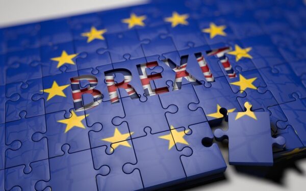 „Brexit“ efektas pasisuko priešinga kryptimi: europiečiai ES vertina geriau nei 2016-aisiais