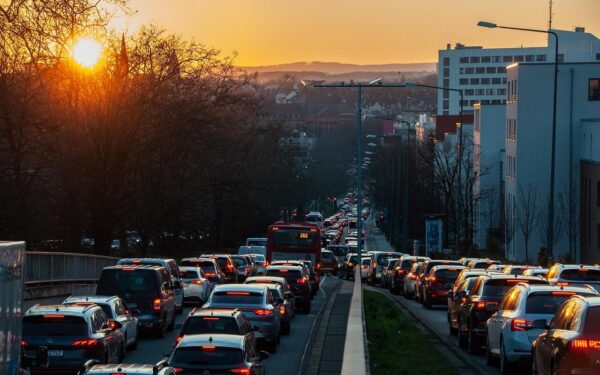 Vairuotojų laukia sudėtinga vasara: uždaromas vienas svarbiausių miesto tiltų