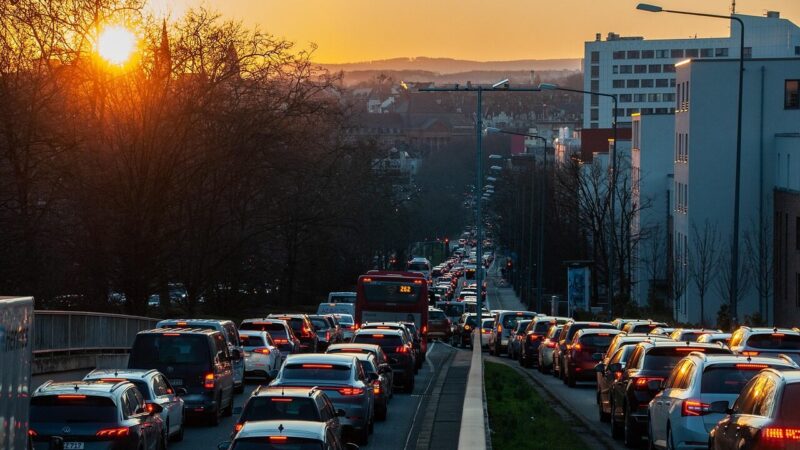 Vairuotojų laukia sudėtinga vasara: uždaromas vienas svarbiausių miesto tiltų