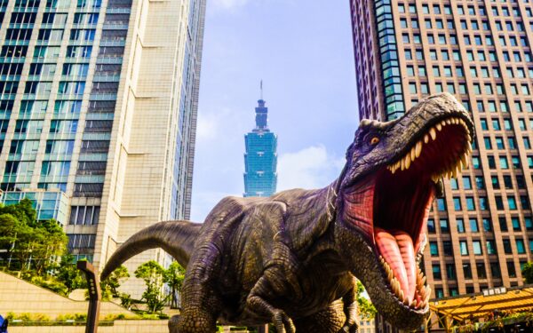 Atrodė juokingai, bet buvo mirtinai efektyvu: atskleista dinozauro T. rexo rankų paslaptis