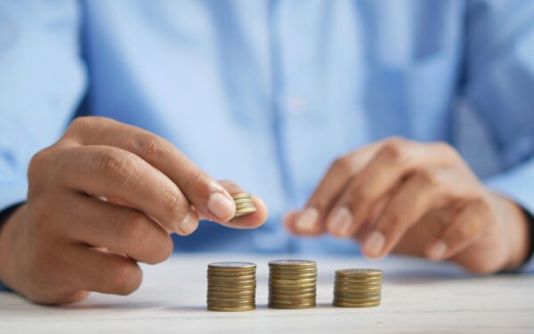 Kodėl jūsų finansinė situacija nuolat prastėja? Viską nulemia vos vienas pasirinkimas