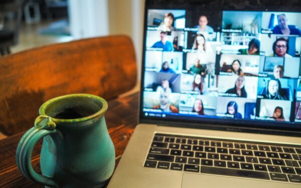 Švara ne visada padeda: netinkamai valydami internetinę kamerą galite sugadinti vaizdo kokybę