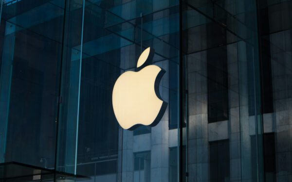 „Apple“ žengė žingsnį, kurio laukė milijonai: „Siri“ pagaliau keičiasi iš esmės