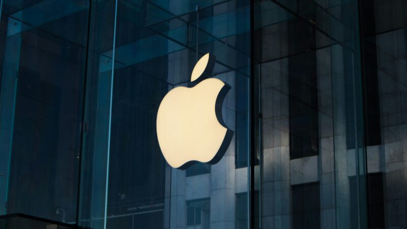 „Apple“ žengė žingsnį, kurio laukė milijonai: „Siri“ pagaliau keičiasi iš esmės