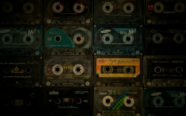 Vieni renkasi roką, kiti hiphopą: gimimo data gali išduoti, kokios muzikos klausotės dažniausiai